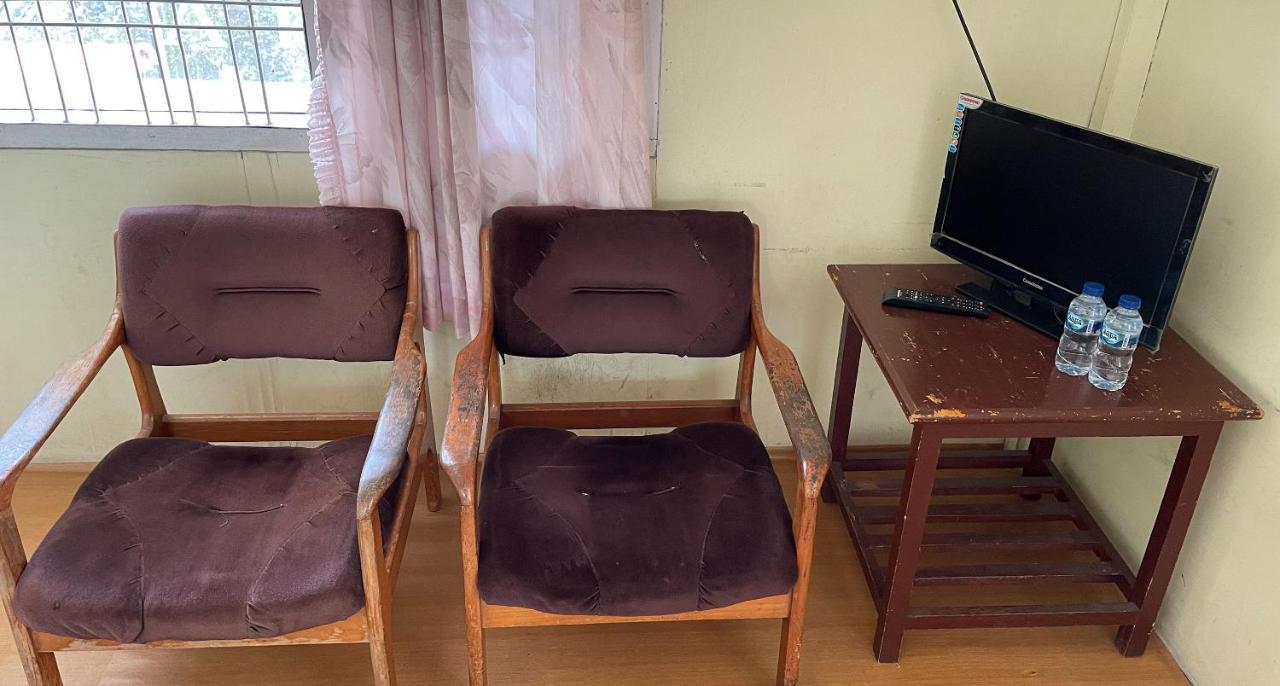 Valencia Homestay Redpartner Parapat Dış mekan fotoğraf