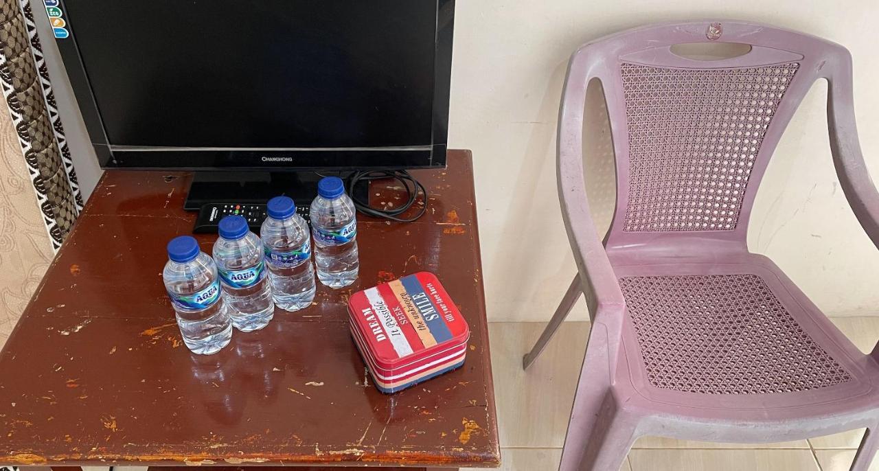 Valencia Homestay Redpartner Parapat Dış mekan fotoğraf